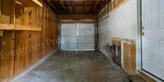 3-Bedroom Home Near Dining and Shopping Gallery 23