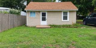 Charming 2-Bedroom Home with Spacious Living & Large Backyard! Gallery 1