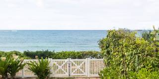 Oceanfront Mālaekahana 3 bed / 2 bath Renovated Home Gallery 1