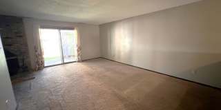 2 Bed/1.5 Bath Townhome in Iowa City! Gallery 9
