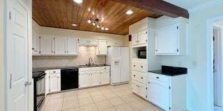 Custom Remodeled Townhome off Jefferson Hwy Gallery 5