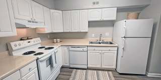 Pine Grove Apartments Gallery 4