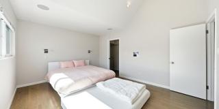 1342 Stanford St Gallery 14