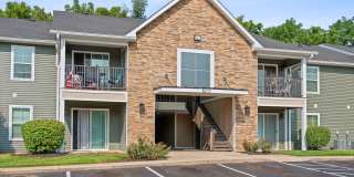 Galbraith Pointe Apartments and Townhomes Gallery 56