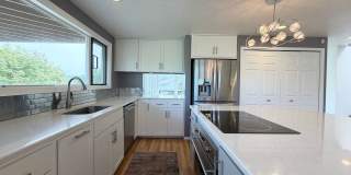 3695 Sqft. Redondo home near Puget Sound! Gallery 14