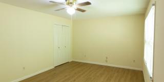 Available 3/2 house in Green Acres! Gallery 10