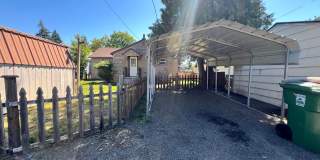 Adorable Shadle Bungalow - 2 Bed, 1 Bath Gallery 21