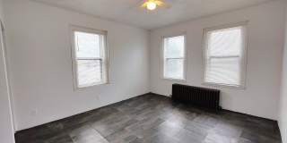 *Spacious 2BD/1BA Single-Family Home Available in Oakland* Gallery 16