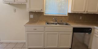 Four bedroom house in Noble Gallery 10