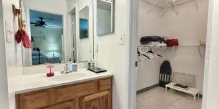 Available monthly Rental  2026 in heart of Sebastian Gallery 19