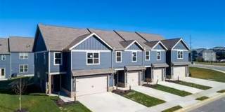 Modern 3BR Townhome with Move-In Special – Half Month FREE! Gallery 1
