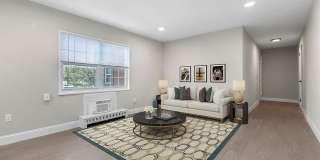 Laurel Court Apartments Gallery 3