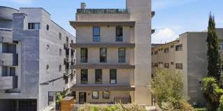 1434 North Poinsettia Place Gallery 1