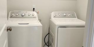 Spacious 3BR, 2 Car Garage Townhome in Raleigh Gallery 10