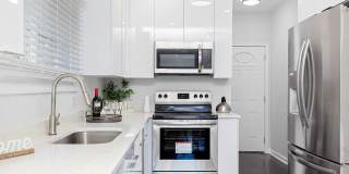 Room in 3 Bedroom Home at Browns Mill Dr SE Gallery 8