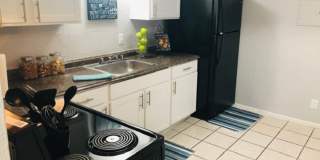 Las Lomas Apartments - Affordable Housing Gallery 10