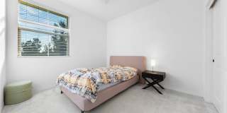 117 Henson Gallery 34