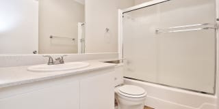 Woodside Village Apartments Gallery 39