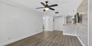 612 Executive Center Drive Gallery 3