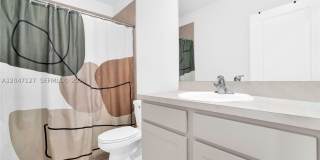 117 NE 3rd Ct Gallery 19