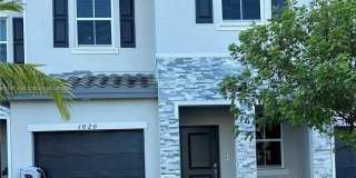 1020 SE 26th Ter Gallery 1