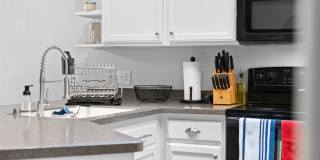 Bright & Comfortable 3 Bedroom Home Gallery 38