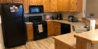 Wonderful 3 bed / 2 bath Condo with a pool Gallery 3