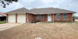 913 Royal Ln Gallery 1