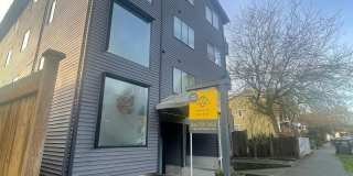 6813 LIVE STEPS TO GREEN LAKE PARK AND RETAIL CORE Gallery 1