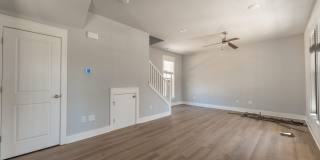 2 BR/1.5 BA in the Willow Bend S/D Gallery 9