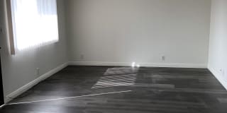 1406 N. Serrano Gallery 4