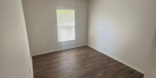Beautiful 3/2 townhome Gallery 28