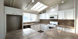 AVAILABLE NOW!! 2 Bed 2 Bath Home in Thousand Palms!! MOVE IN SPECIAL ONE MONTHS FREE RENT! Gallery 9