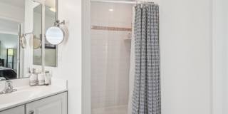 Elegant Home on Premium Lot in Piedmont South Stunning 4-bed, 4.5-bath home with 4,300+ sq. ft. Gallery 23