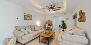 Pool Home for rent Gallery 18