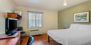 Cleveland - Mentor Gallery 21