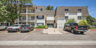 Spacious 1 Bed 1 Bath in the heart of Holly Hills. LEASING SPECIAL SEE INFO BELOW Gallery 1