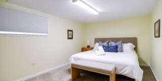 9724 ADMIRALTY Drive Gallery 25