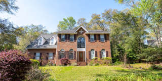 5 Bed / 5 Bath with saltwater POOL in Pine Tip Hills! Gallery 1