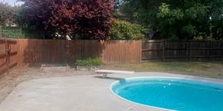 4 Bedroom Home With Pool! Gallery 22