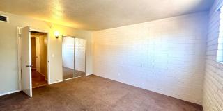 Desert Atrium - Studios, 1 Bedrooms and 2 Bedrooms in Great Location! Community Pool! Gallery 19