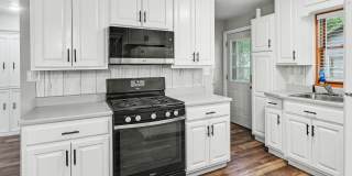 Rent: $1300; 2 beds Gallery 1