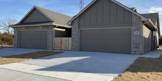 4705 N Hillside Ct 4705 N Hillside Ct Gallery 1