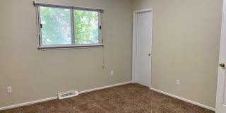 Cute House with Amazing Yard! Gallery 7