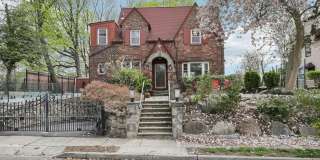 375 Hawthorne Terrace Gallery 1