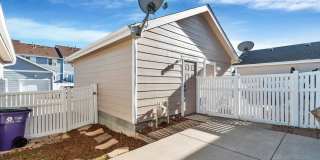3BR Townhome Near DIA & Light Rail | New Carpet, Garage & Fenced Patio Gallery 26