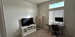 Charming 4 Bd, 2.5 bath in spacious home! Gallery 33