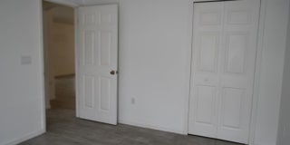 Large 4 bedroom home awaits your arrival! Gallery 22