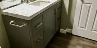 Cute and Upgraded Condo in Redmond! Gallery 13
