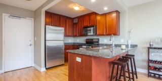 2300 N Commonwealth Gallery 3